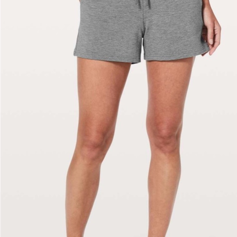 Lululemon Every Moment Short *3.5" Heathered Mod Medium Grey / Slate Size: 6